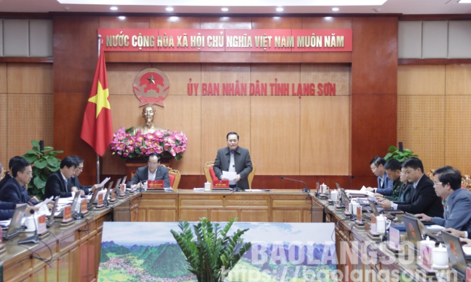 UBND tỉnh họp thường kỳ tháng 12 (kỳ 2)