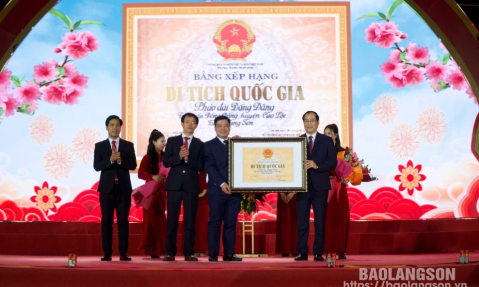 mạc Lễ hội Đồng Đăng, khai trương Phố đi bộ Đồng Đăng năm 2025 và Lễ đón nhận Bằng xếp hạng di tích quốc