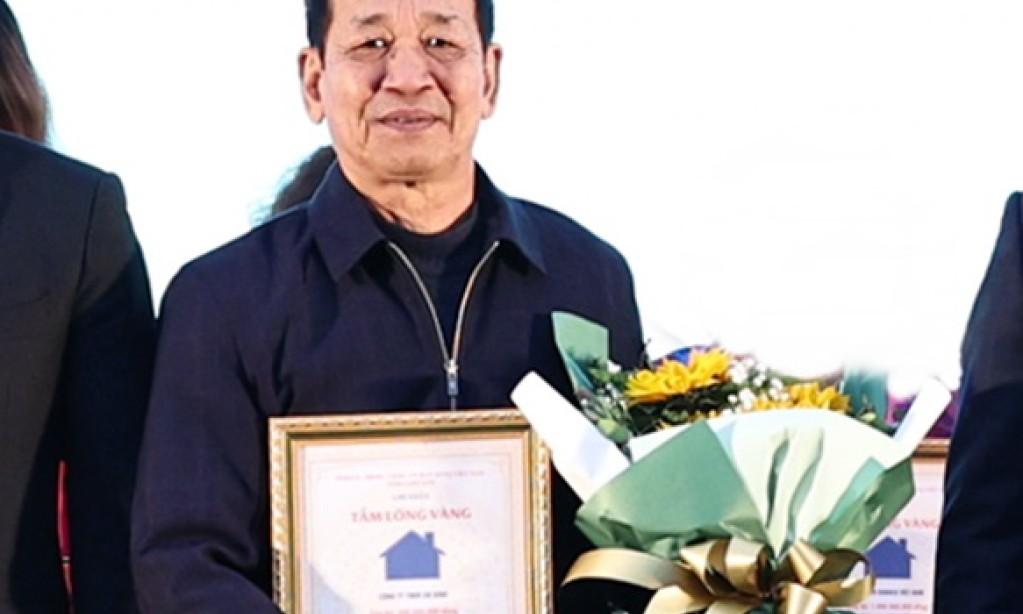 Các doanh nghiệp trong và ngoài tỉnh chung tay xóa nhà tạm, nhà dột nát trên địa bàn