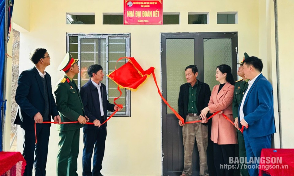 Hữu Lũng đẩy nhanh tiến độ xóa nhà tạm, nhà dột nát