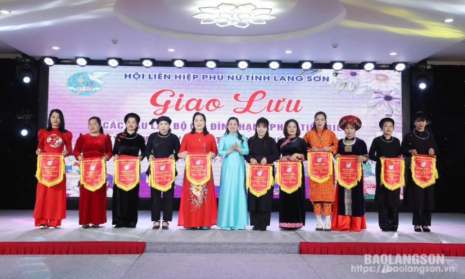 Giao lưu các câu lạc bộ gia đình hạnh phúc tiêu biểu