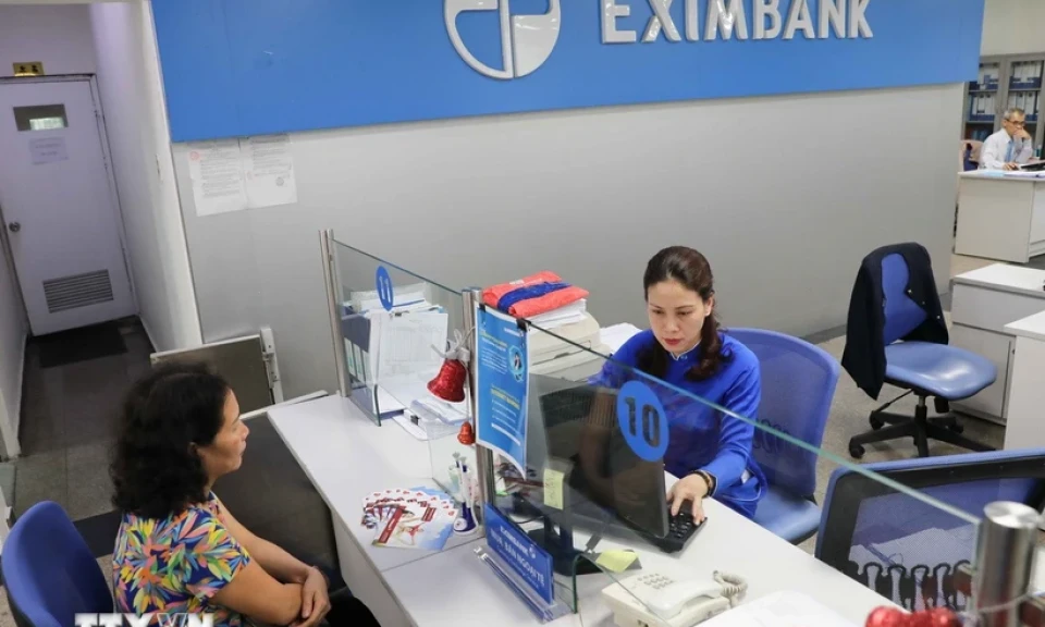 Lãi suất ngân hàng ngày 24/3: Một ngân hàng giảm lãi suất lần thứ 4 trong tháng