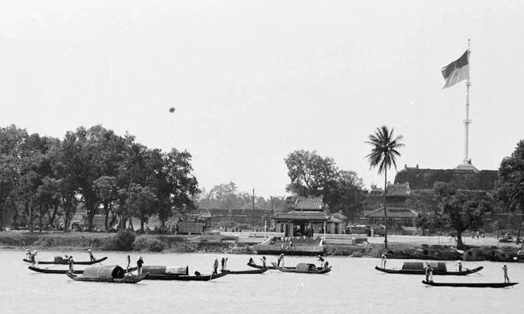 Ngày 26/3/1975: Giải phóng hoàn toàn tỉnh Thừa Thiên-Huế, thành lập Binh đoàn Tây Nguyên