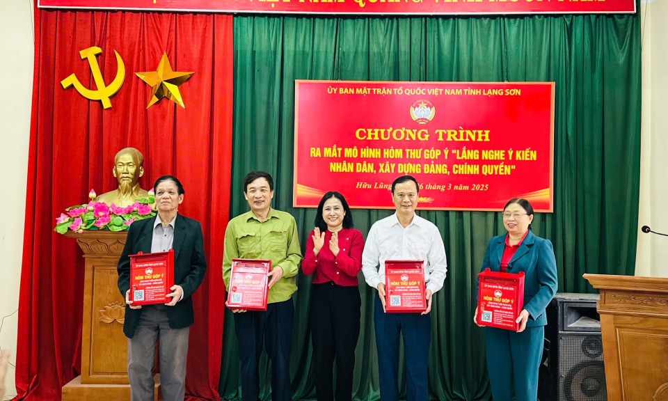 Hữu Lũng ra mắt hòm thư góp ý "Lắng nghe ý kiến Nhân dân, tham gia xây dựng Đảng, chính quyền"