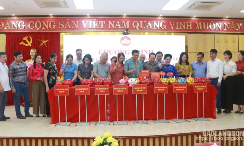 Thành phố Lạng Sơn mổ “Lợn đất tiết kiệm” xây dựng công trình, phần việc chào mừng đại hội đảng các cấp