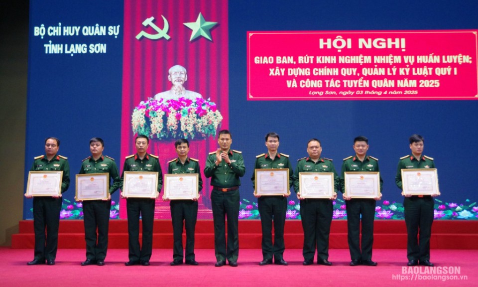 Bộ CHQS tỉnh rút kinh nghiệm nhiệm vụ huấn luyện, xây dựng chính quy quý I và công tác tuyển quân 2025