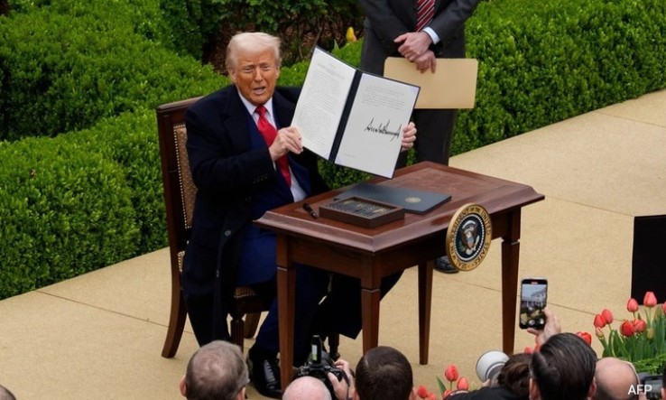 Công ty Mỹ kiện ông Trump vì thuế quan với Trung Quốc
