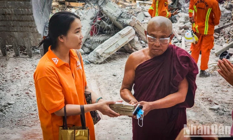 Nghĩa tình Việt Nam nơi tâm chấn động đất