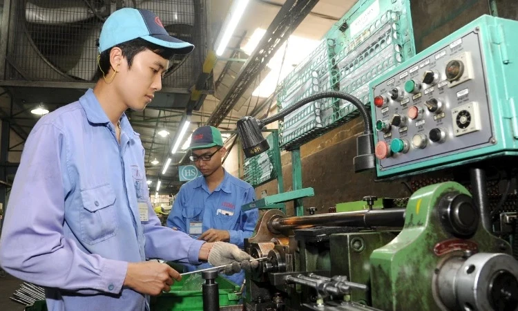Kiên định với mục tiêu tăng trưởng