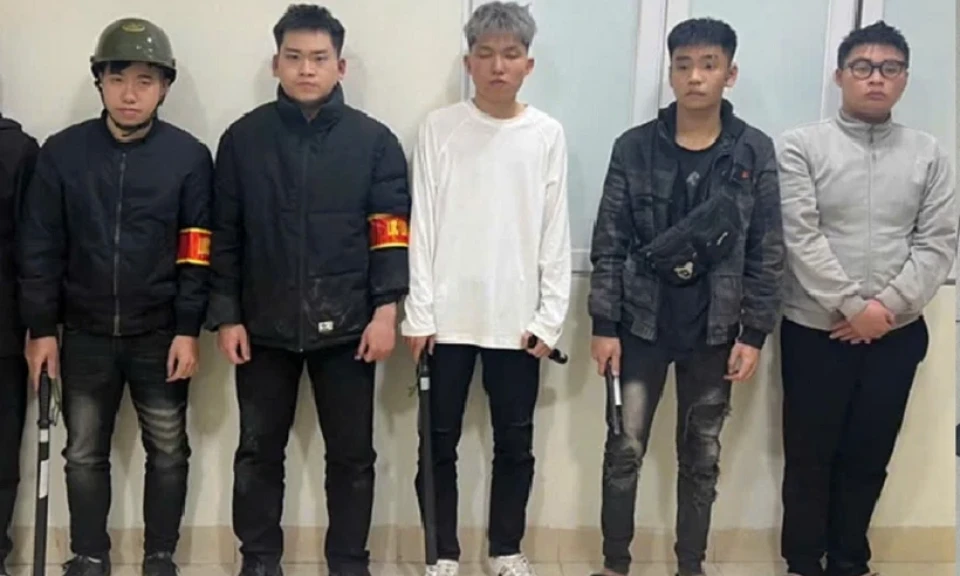 Công an Hà Nội bắt giữ nhóm đối tượng giả danh 141 kiểm tra người đi đường