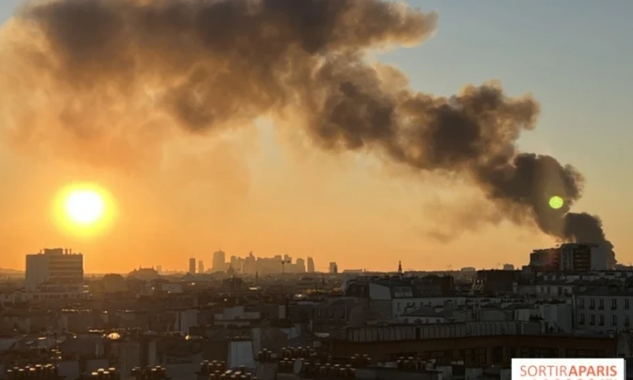 Pháp: Cháy lớn tại Thủ đô Paris, 200 lính cứu hỏa được huy động