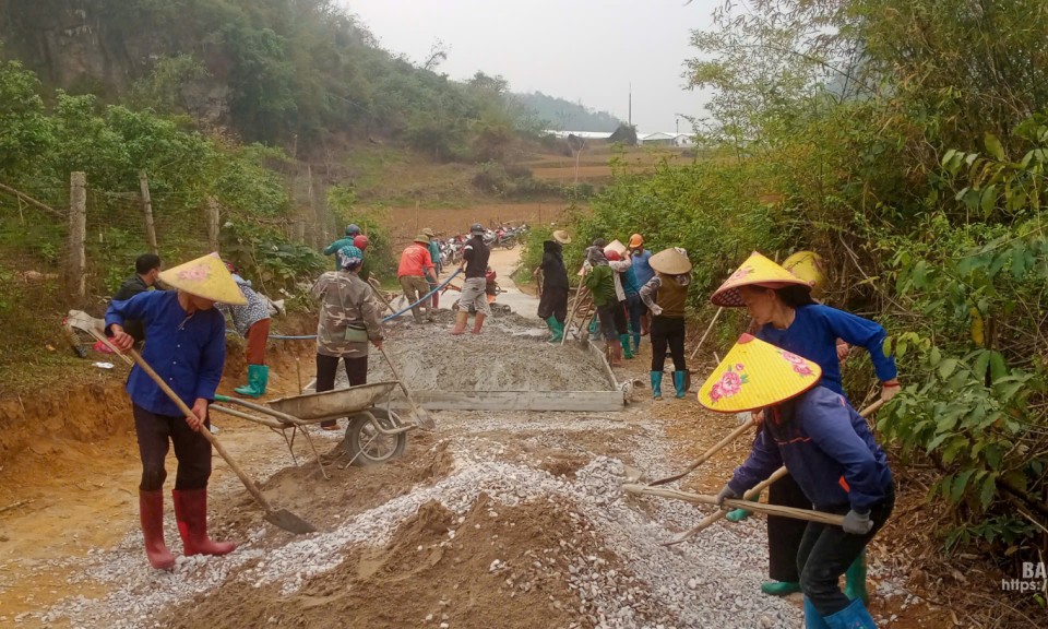 Chi Lăng: Chung sức cứng hoá  đường giao thông nông thôn