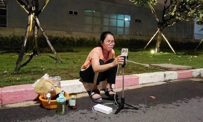Người tố mẹ bé Bắp ăn chặn tiền từ thiện đã gửi đơn đến công an