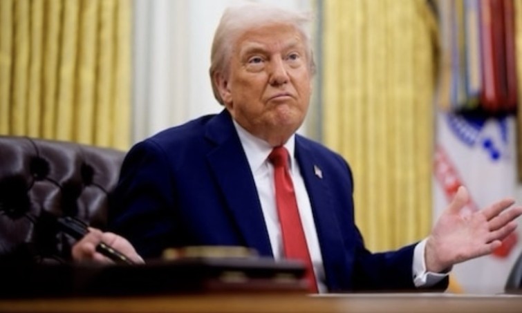 Ông Trump kêu gọi các công ty chuyển đến Mỹ để tránh thuế quan