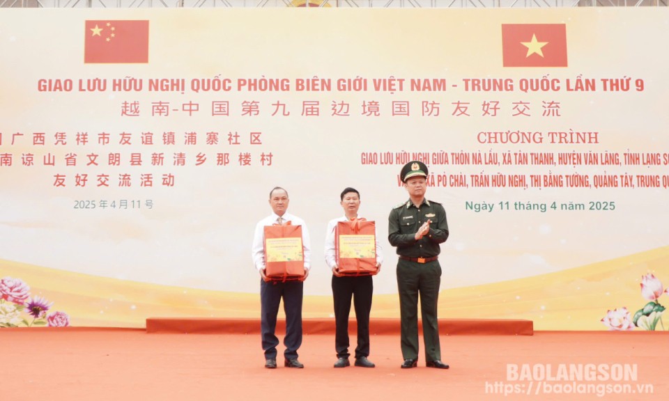 Giao lưu hữu nghị giữa thôn Nà Lầu (Việt Nam) và Khu xã Pò Chài (Trung Quốc)