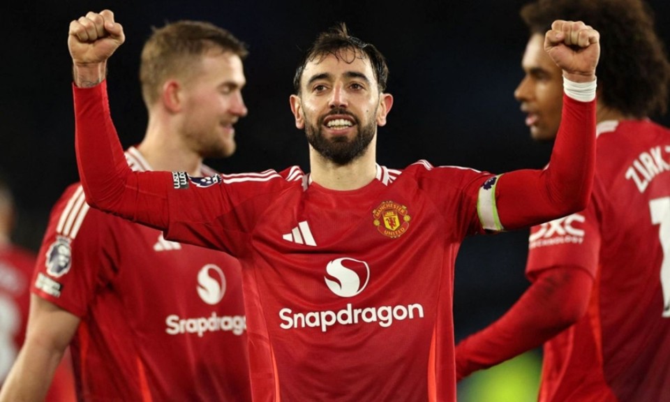 Tin thể thao (13-4): Man City trở lại top 4, Barca thắng may mắn