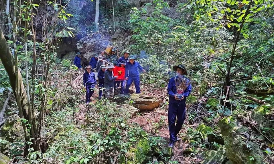 Tìm thấy 65 hài cốt liệt sỹ quân tình nguyện và chuyên gia Việt Nam hy sinh tại Lào