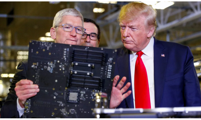 Ông Trump miễn thuế đối ứng với smartphone, laptop