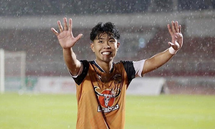 Tuyển thủ Việt Nam báo tin vui cho HLV Kim Sang-sik