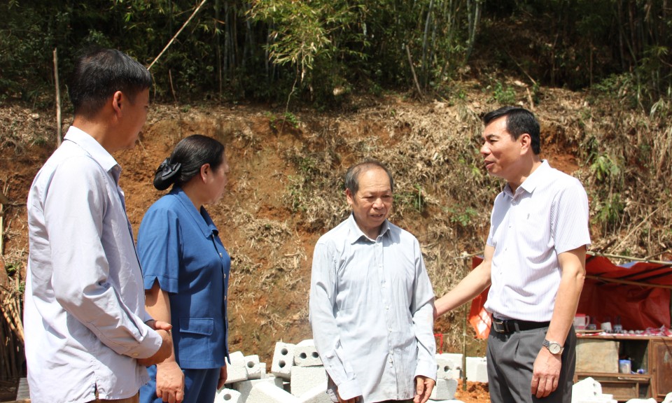 Kiểm tra công tác xóa nhà tạm, nhà dột nát trên địa bàn thành phố Lạng Sơn