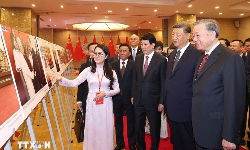 Lãnh đạo Đảng, Nhà nước Việt Nam - Trung Quốc dự Liên hoan giao lưu hữu nghị nhân dân hai nước