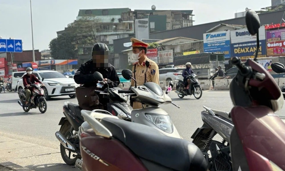 Hà Nội: Cảnh sát giao thông quyết liệt xử lý vi phạm trật tự, an toàn giao thông
