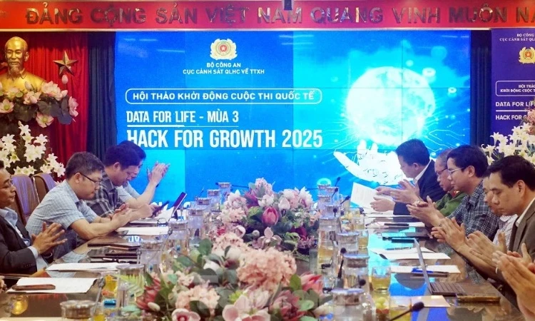 "Dữ liệu với cuộc sống” mùa 3 phiên bản “Giải pháp công nghệ đột phá”