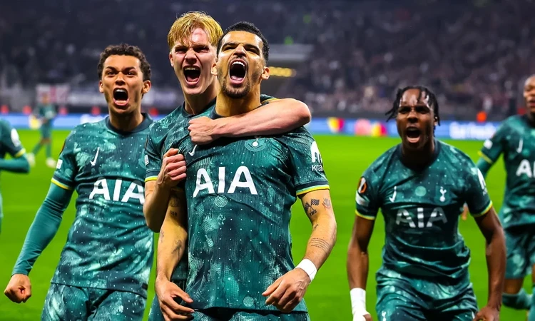 Xác định bốn đội vào bán kết Europa League 2024/2025