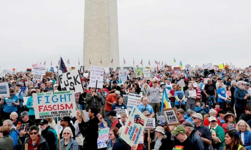 Ông Trump muốn điều hành chính phủ như doanh nghiệp để sa thải công chức dễ hơn