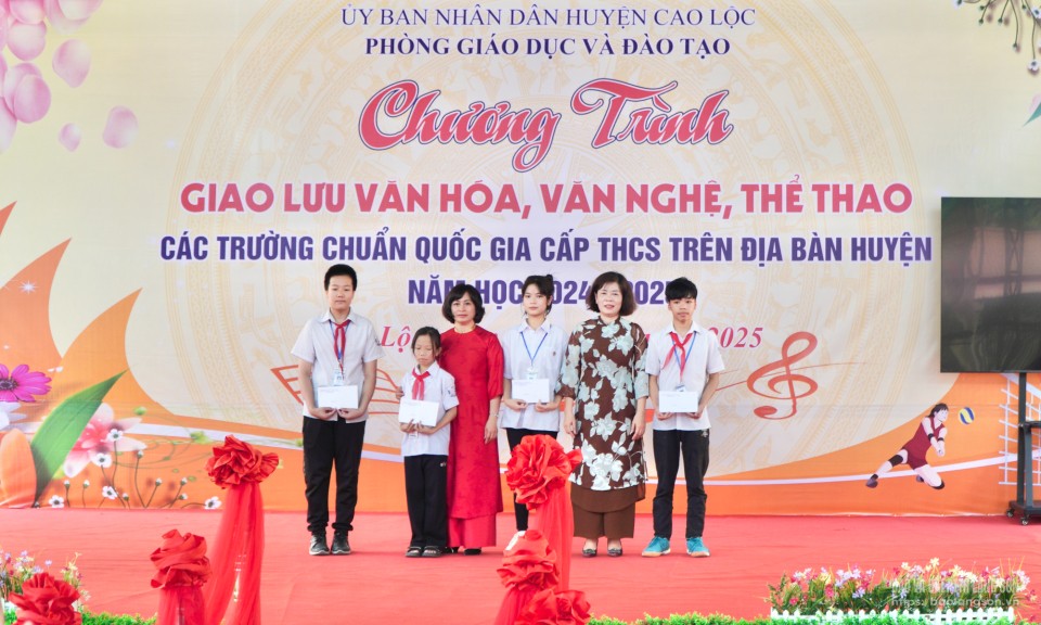 Huyện Cao Lộc:  Giao lưu các trường THCS đạt chuẩn quốc gia
