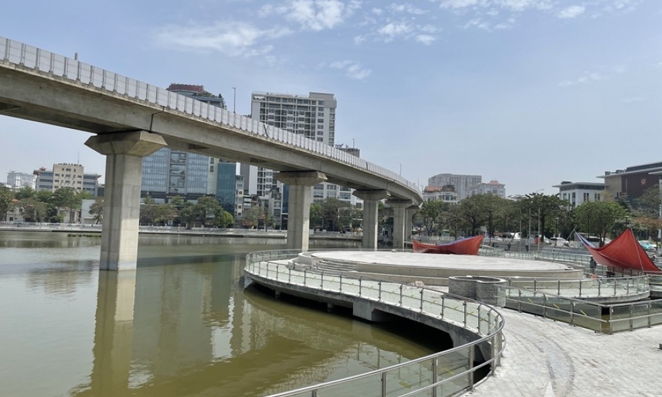 Đẩy nhanh tiến độ cải tạo hồ Hoàng Cầu