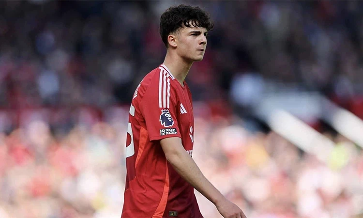 Man Utd trụ hạng thành công: Vẫn có điểm sáng từ những tài năng trẻ