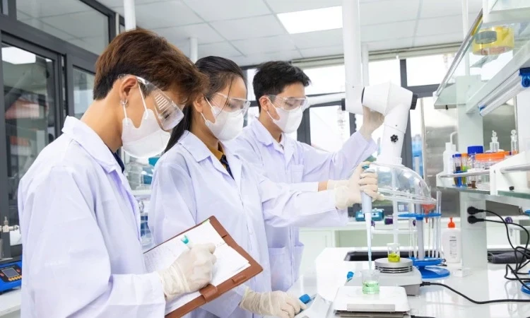 Tạo tư duy mới phát triển khoa học, công nghệ trong giáo dục