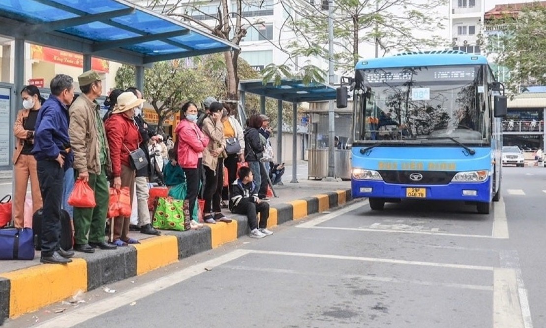Lượng khách tại các bến xe ở Hà Nội dự báo tăng 1,5 đến 2 lần dịp nghỉ lễ 30-4, 1-5