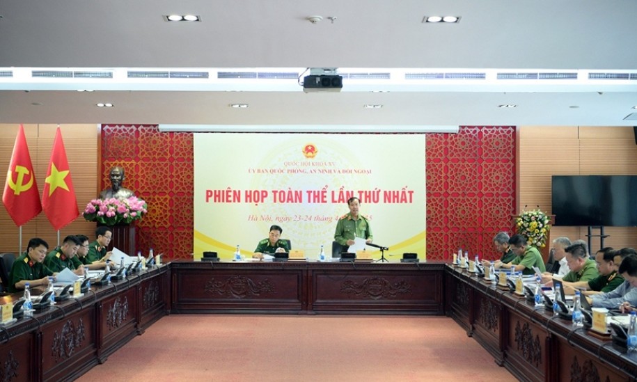 Ủy ban Quốc phòng, An ninh và Đối ngoại thẩm tra dự án Luật Tham gia lực lượng gìn giữ hòa bình của Liên