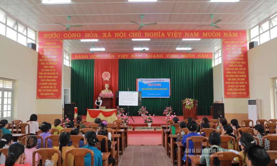 Hơn 100 hội viên, phụ nữ tham gia hội nghị tuyên truyền phòng chống HIV/AIDS năm 2025