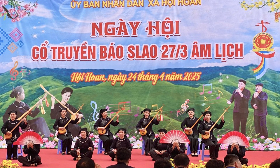 Khai mạc ngày hội cổ truyền Báo Slao xã Hội Hoan (Văn Lãng)