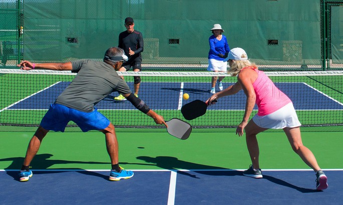 Đột quỵ khi chơi pickleball: Nguy cơ không ngờ của môn thể thao tưởng đơn giản