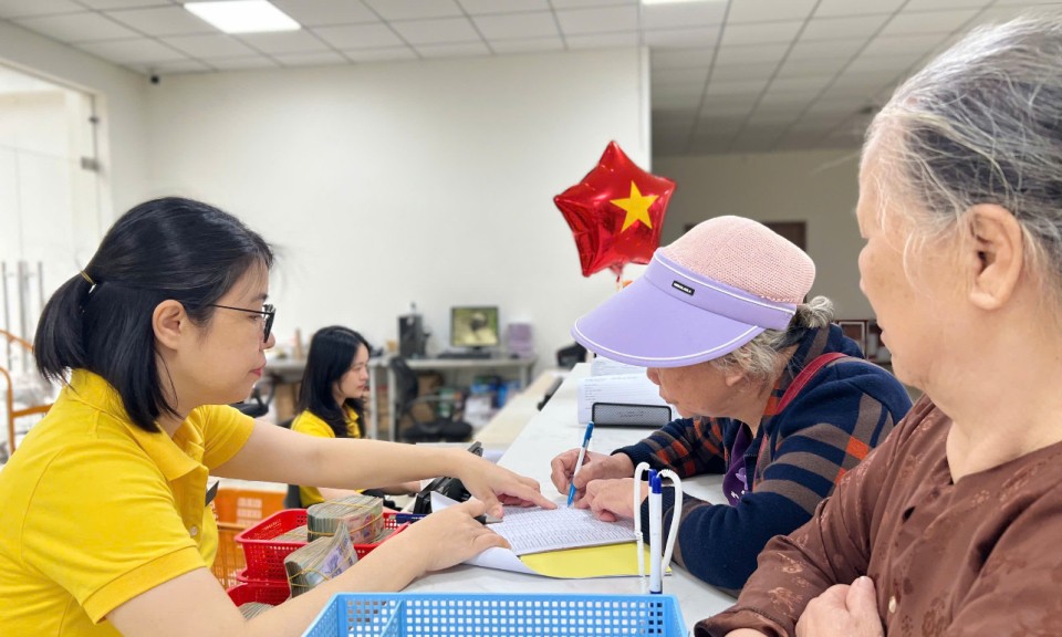 Chi trả lương hưu, trợ cấp bảo hiểm xã hội tháng 5 ngay từ cuối tháng 4