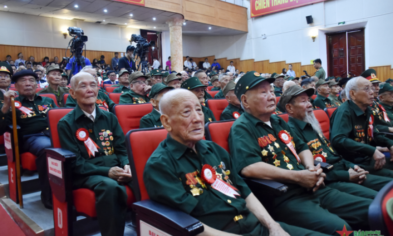 Bộ Nội vụ đề xuất tăng gần gấp đôi trợ cấp cho thanh niên xung phong