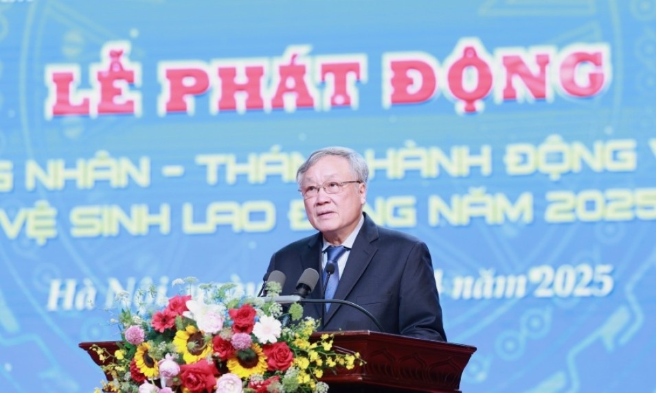 Phó thủ tướng Thường trực Nguyễn Hòa Bình dự lễ phát động Tháng Công nhân năm 2025