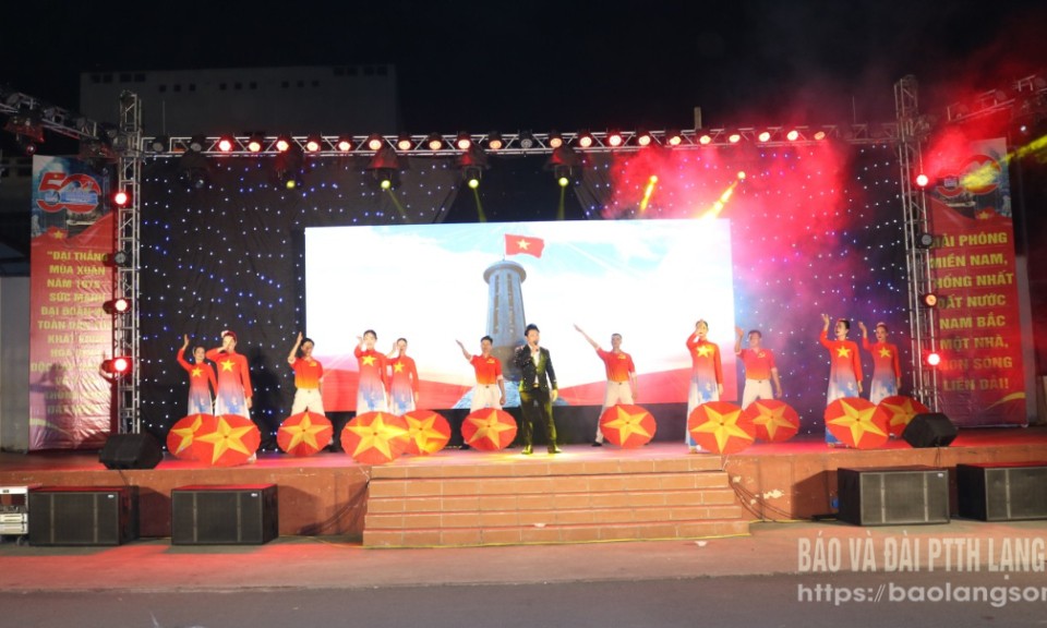Hữu Lũng tổ chức chương trình nghệ thuật chào mừng 50 năm ngày giải phóng miền Nam