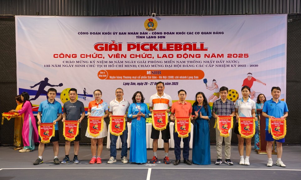 Trên 300 vận động viên tham gia giải Pickleball công chức, viên chức, lao động năm 2025