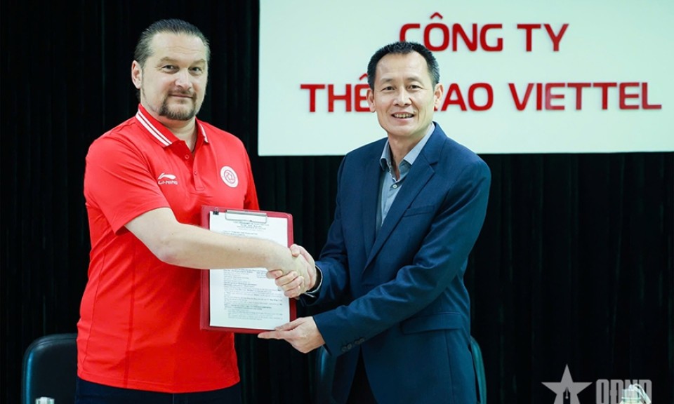 CLB Thể Công- Viettel ký hợp đồng với HLV Velizar Popov đến hết mùa giải 2026 - 2027