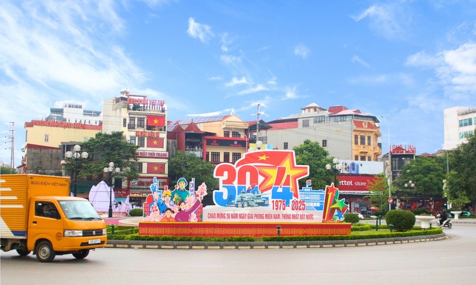 Rực rỡ sắc cờ mừng ngày thống nhất