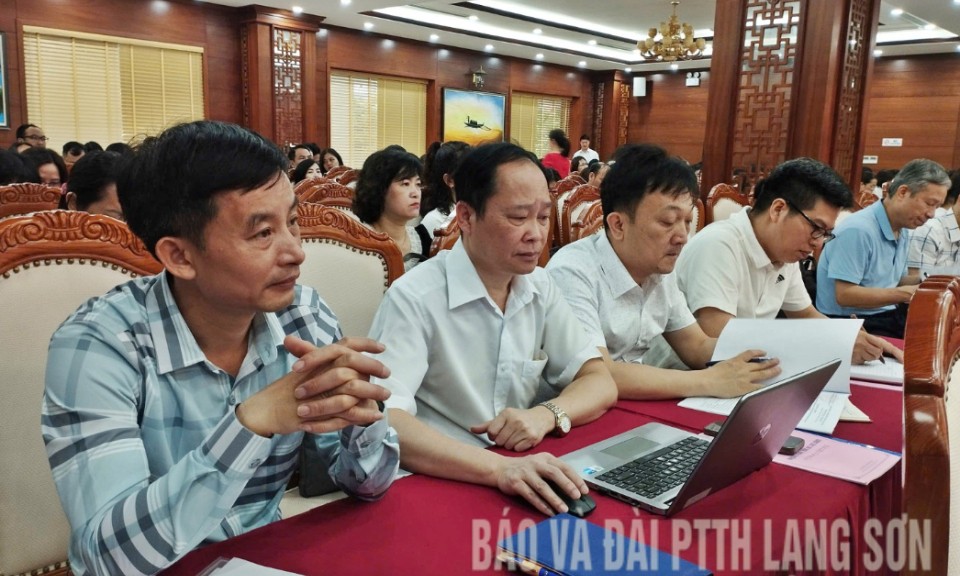 Bồi dưỡng nghiệp vụ thi đua, khen thưởng ngành giáo dục
