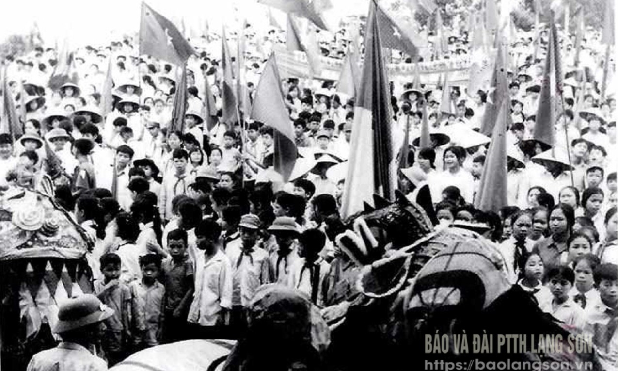 Khúc khải hoàn Việt Nam