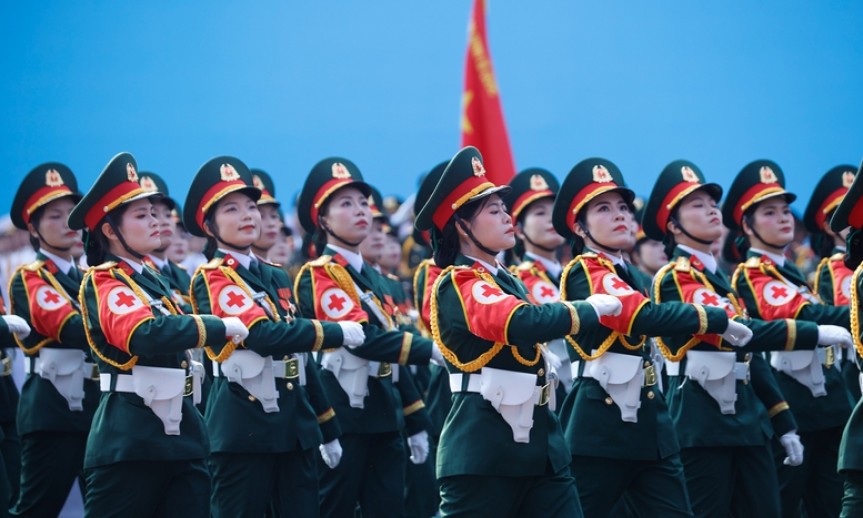 Chùm ảnh: Lực lượng Quân đội tham gia diễu binh, diễu hành kỷ niệm 50 năm thống nhất đất nước