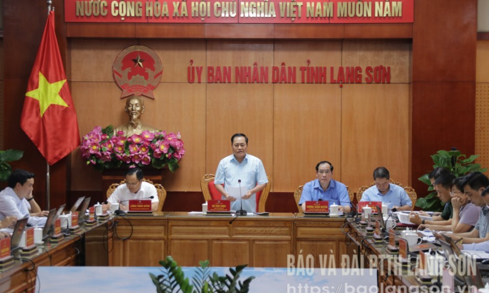 UBND tỉnh họp chuyên đề tháng 5/2025:  Tham gia ý kiến vào dự thảo Báo cáo chính trị của Ban Chấp hành