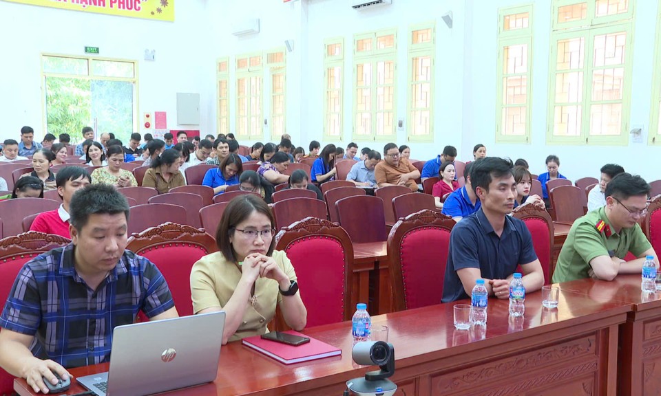 Văn Quan: Hơn 600 thành viên tổ công nghệ số cộng đồng được tập huấn về kỹ năng số và an toàn thông tin
